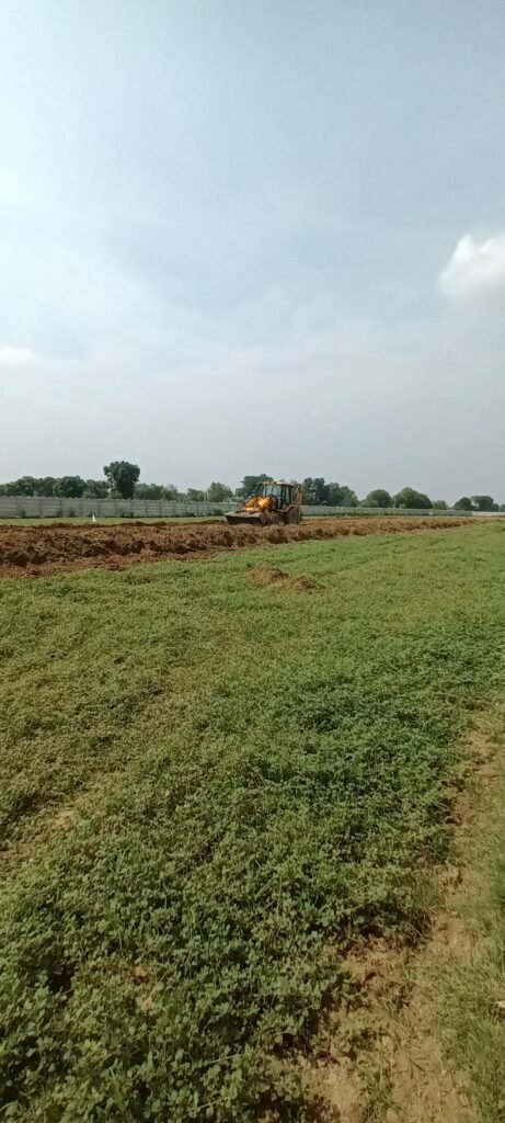600 Gaj Gated Farmhouse Plots for Sale in Mathura